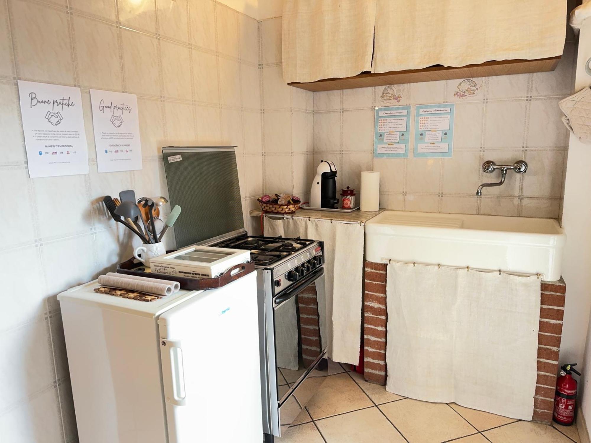Casa Aromi Ed Arte Vendégház Asti Kültér fotó