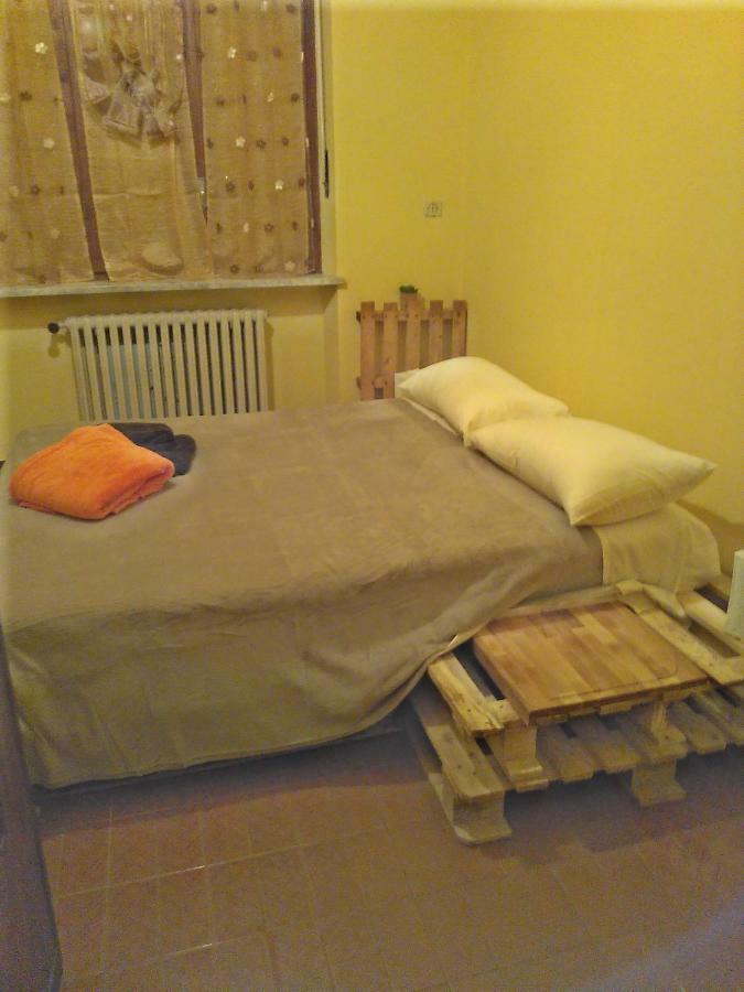Casa Aromi Ed Arte Vendégház Asti Kültér fotó