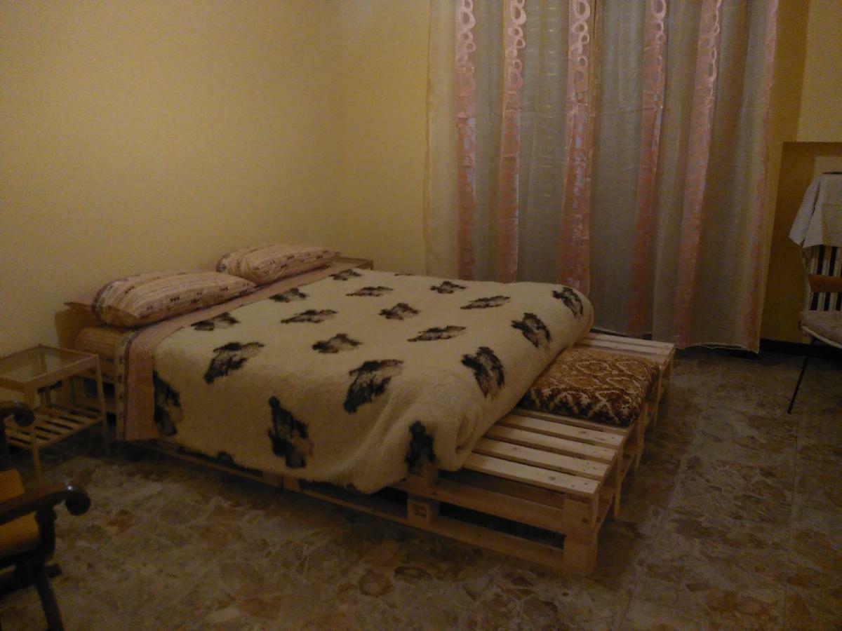 Casa Aromi Ed Arte Vendégház Asti Kültér fotó