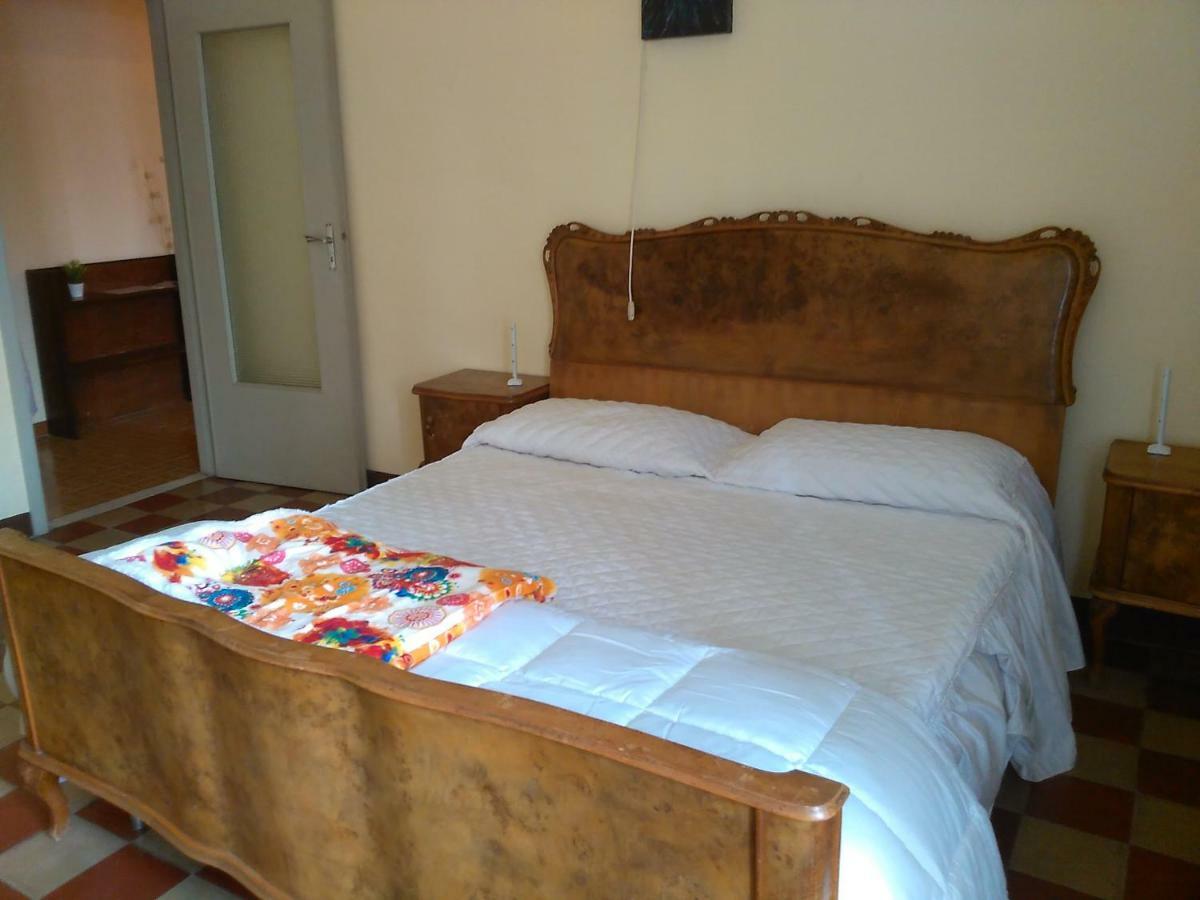 Casa Aromi Ed Arte Vendégház Asti Kültér fotó