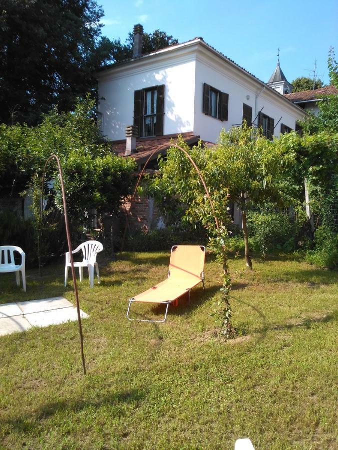 Casa Aromi Ed Arte Vendégház Asti Kültér fotó