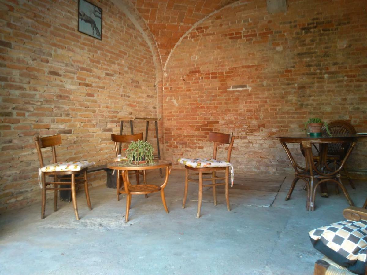 Casa Aromi Ed Arte Vendégház Asti Kültér fotó