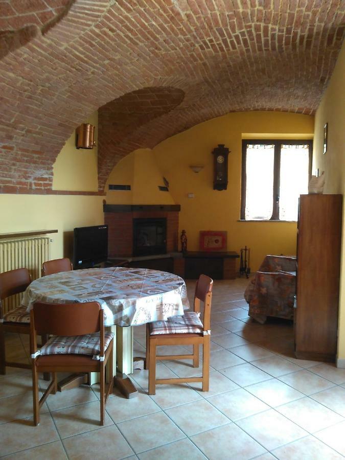 Casa Aromi Ed Arte Vendégház Asti Kültér fotó